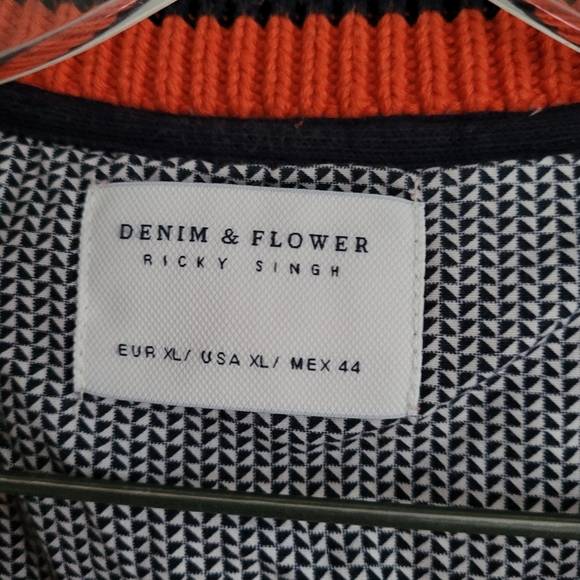 Denim & Flower long Sleeves sweater size XL - Picture 3 of 5